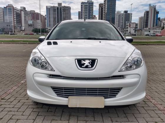 PEUGEOT 207 1.4 XR 8V FLEX 2P MANUAL PEUGEOT 207 1.4 XR 8V FLEX 2P MANUAL